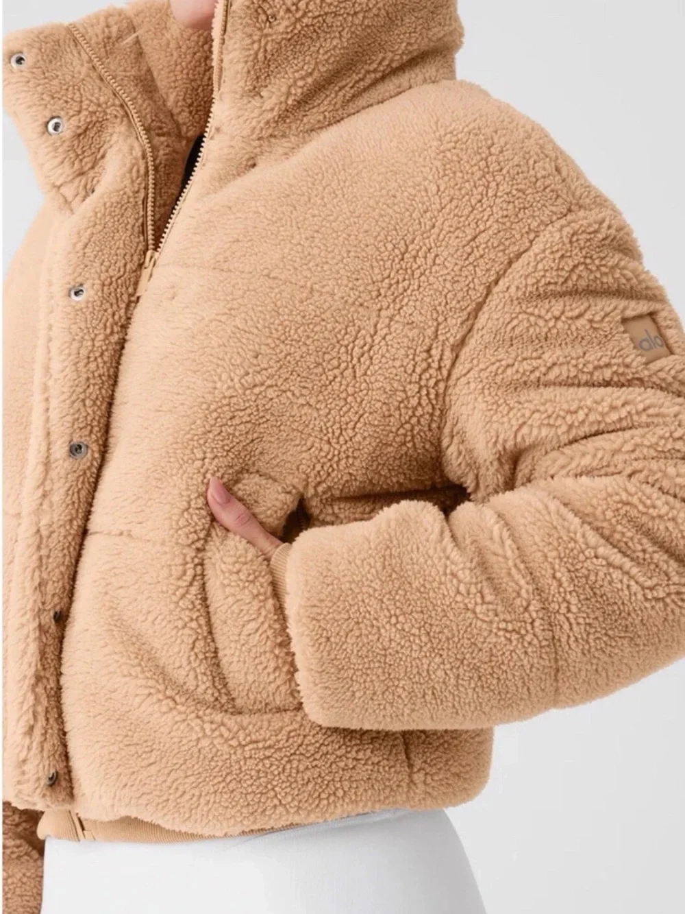 Alo Yoga Sherpa Snow Angel Puffer Camel EUC barely worn